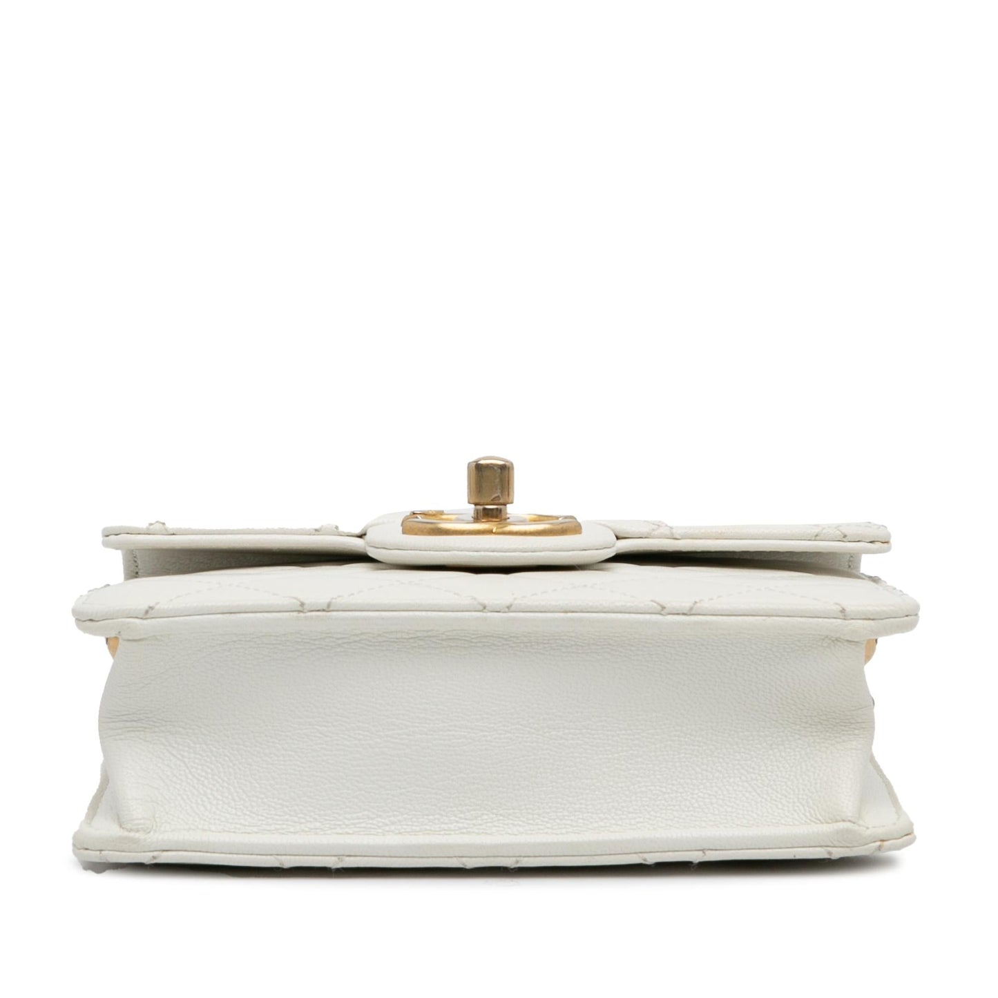 Chanel Small Lambskin Chic Pearls Flap (SHG-xDvuPI)