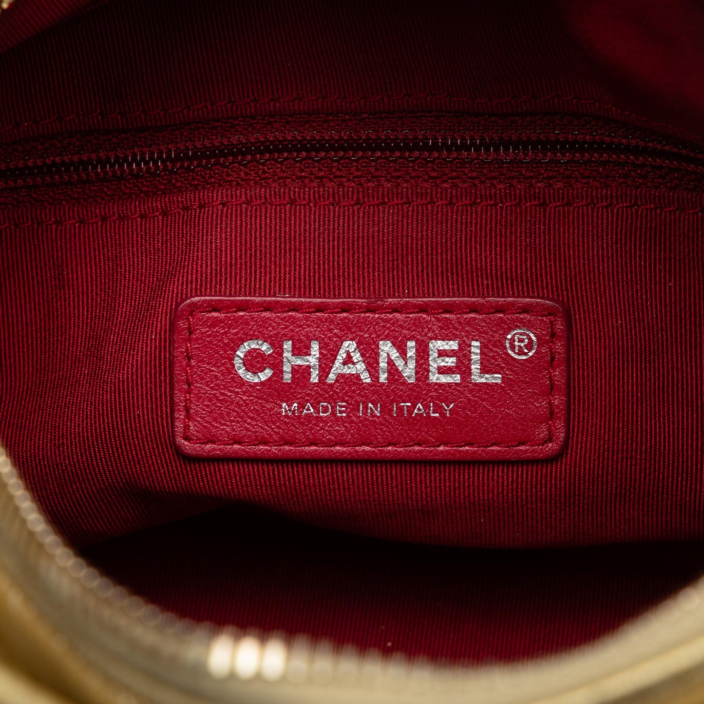 Chanel Small Metallic Lambskin Gabrielle Crossbody (SHG-RgUmSZ)