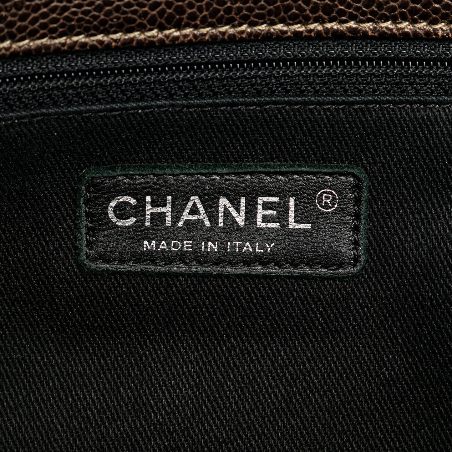 Chanel Small Quilted Caviar Chic Tote (SHG-RUXzte)
