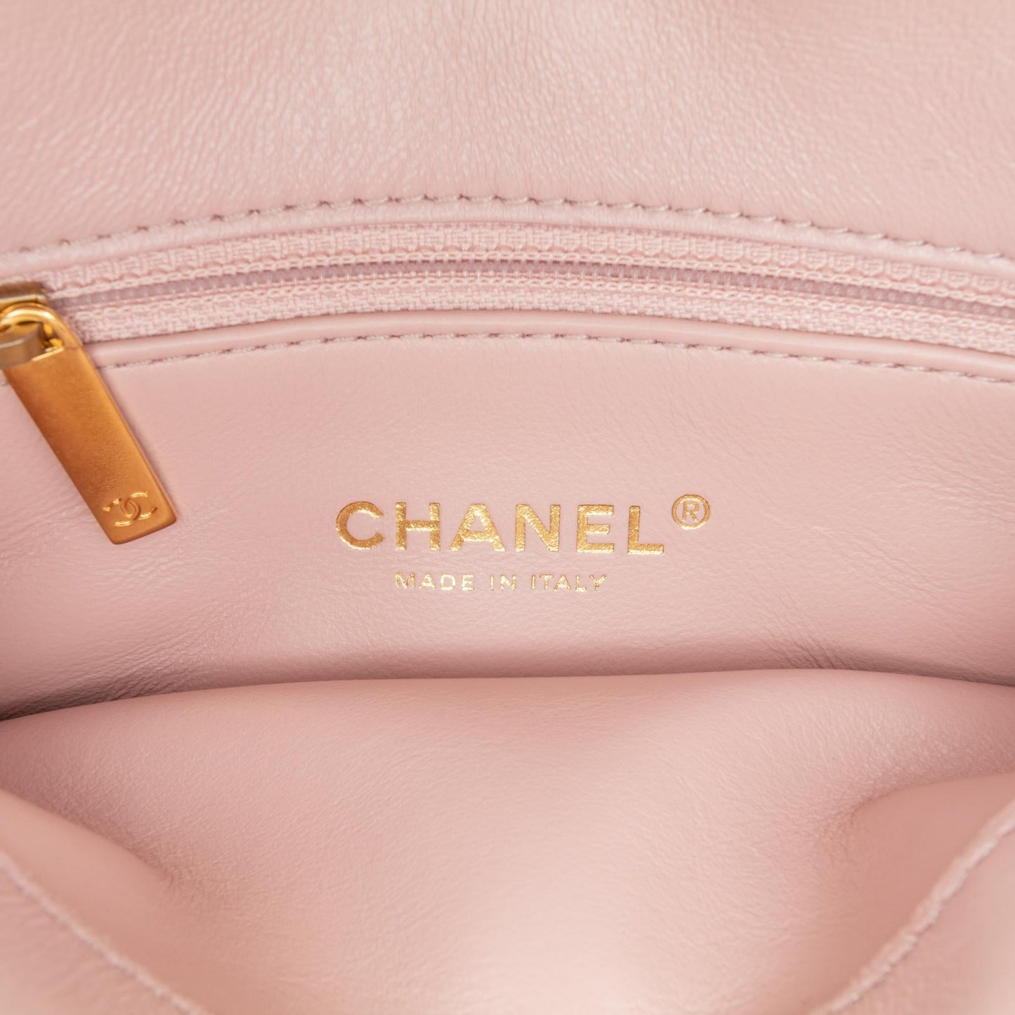 Chanel Small Quilted Lambskin Color Match Flap (SHG-8s4oIZ)