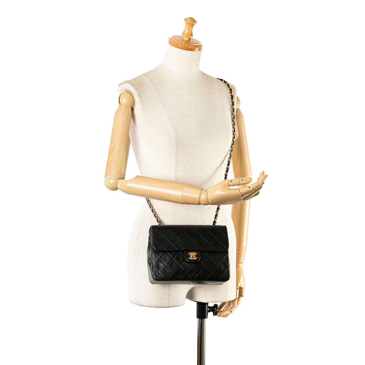 Chanel Square Classic Quilted Lambskin Flap (SHG-NCKAmV)