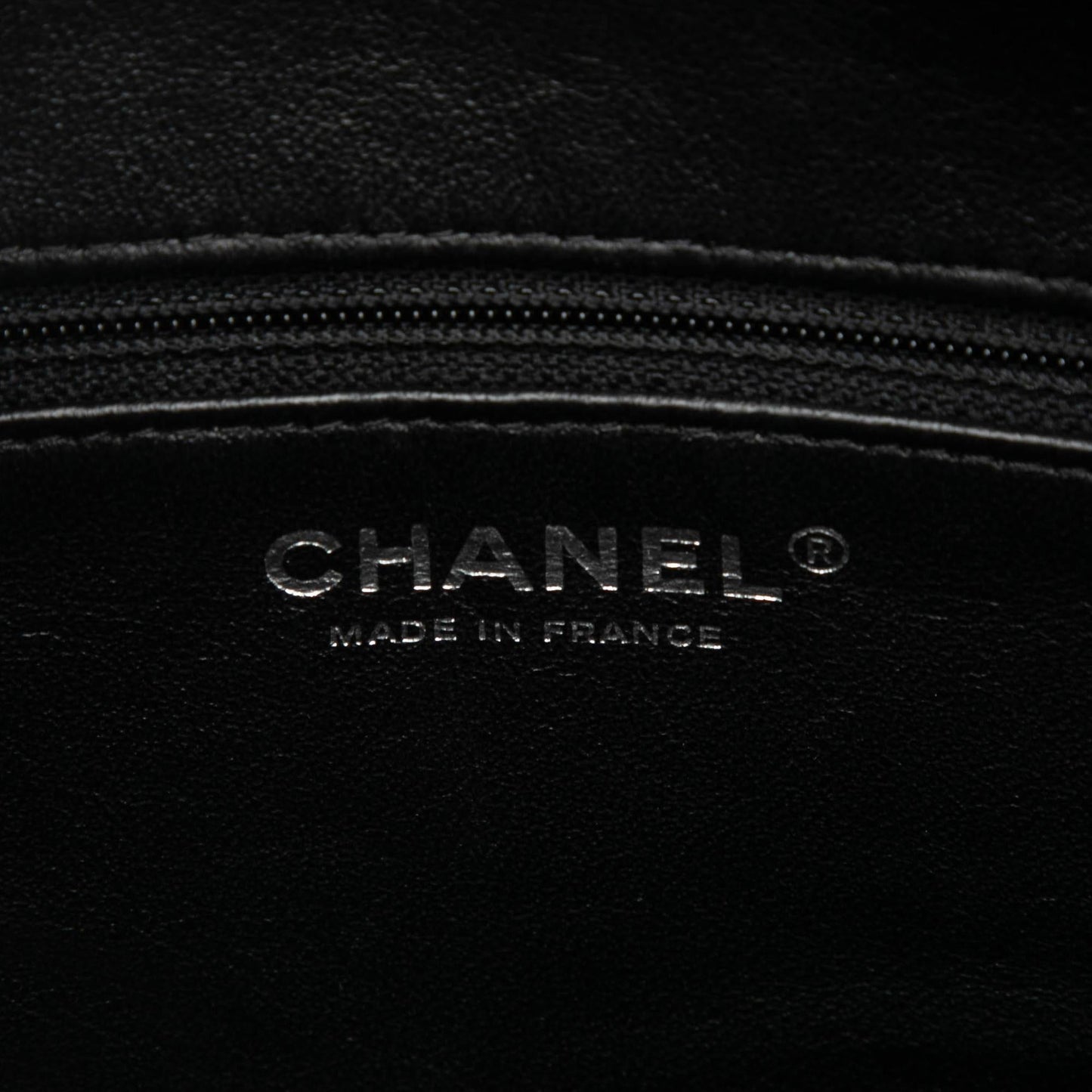 Chanel Tweed and Resin Zipped Chain Shopping Bag