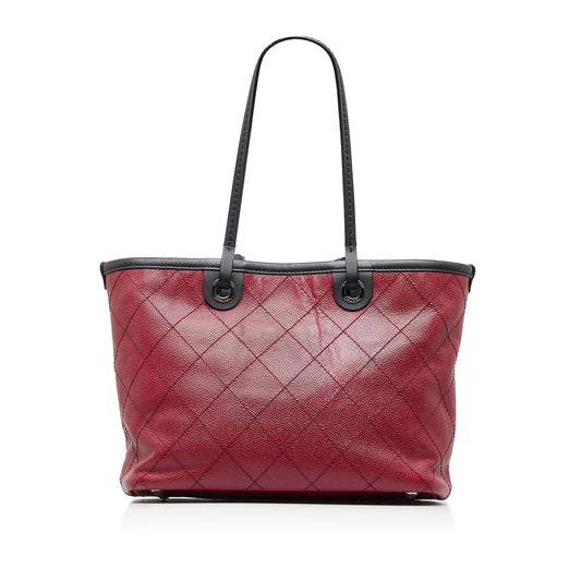 Luxury Chanel Wild Stitch On the Road Tote (SHG-c6d9qt)