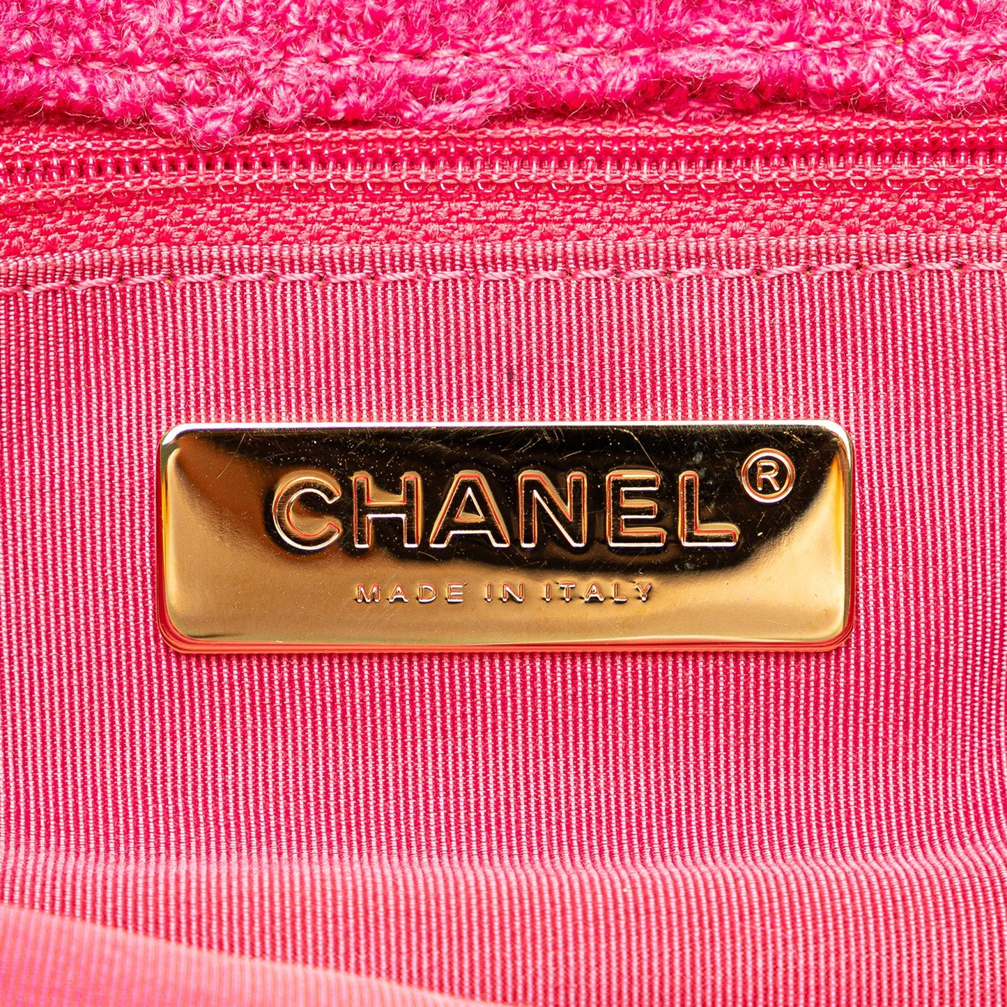 Chanel Wool Tweed Giant Logo Flap (SHG-QVYxbc)