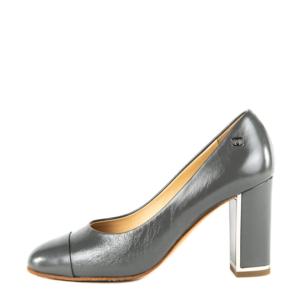 Chanel Gray Leather Cap Toe Pumps Size 6 | EU 36