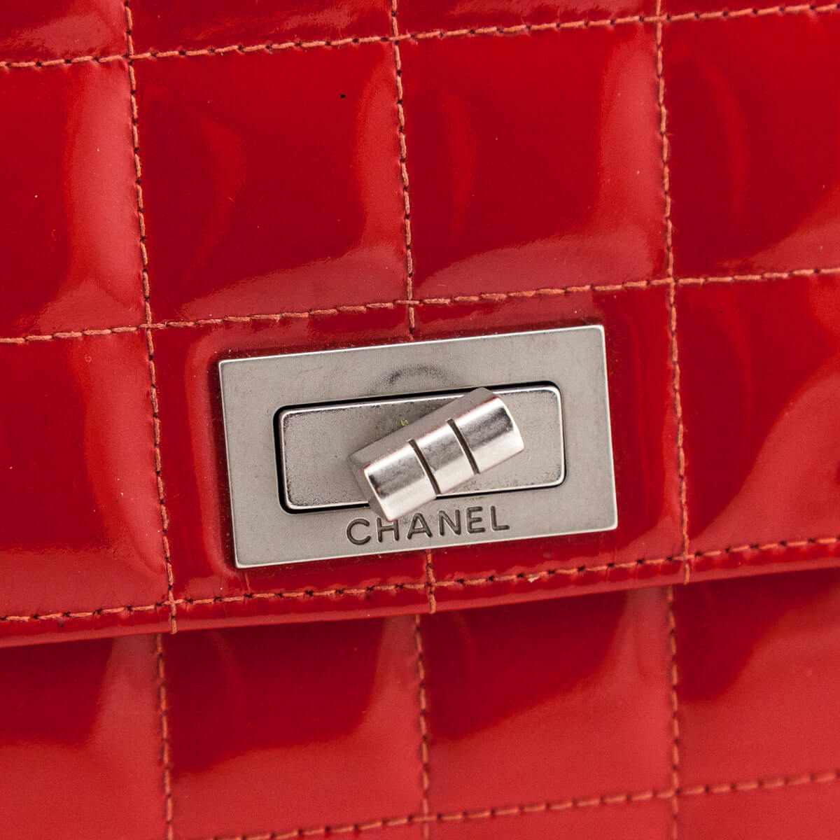 Chanel Red Quilted Patent Vintage Chocolate Bar Reissue Chain Bag