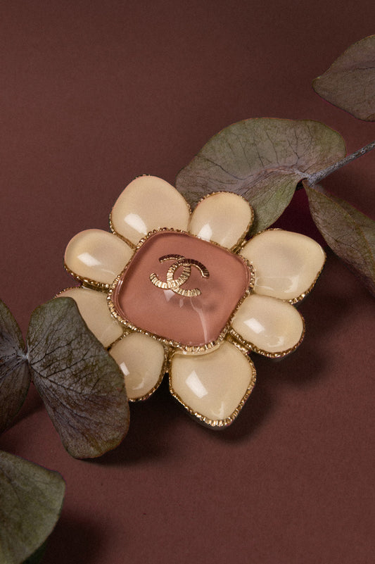 CHANEL Gripoix Brooch Pink FW 2016