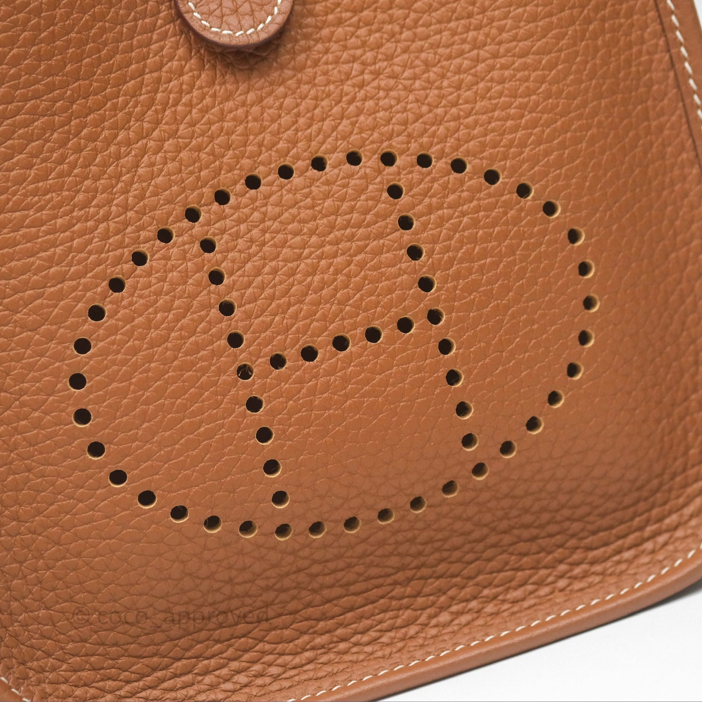 Hermès Mini Evelyne 16 Gold 37 Clemence Gold Hardware