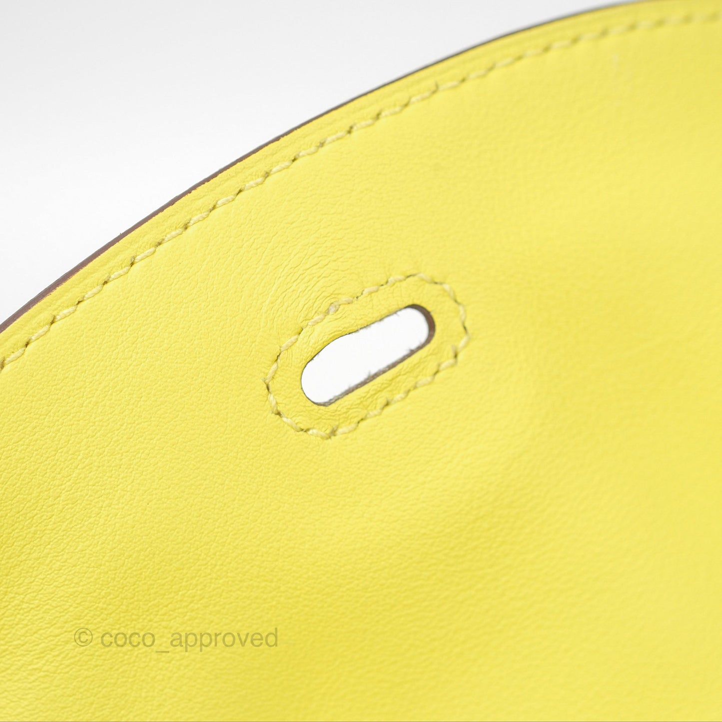 Hermès Lindy 26 Nata/Lime Swift Gold Hardware