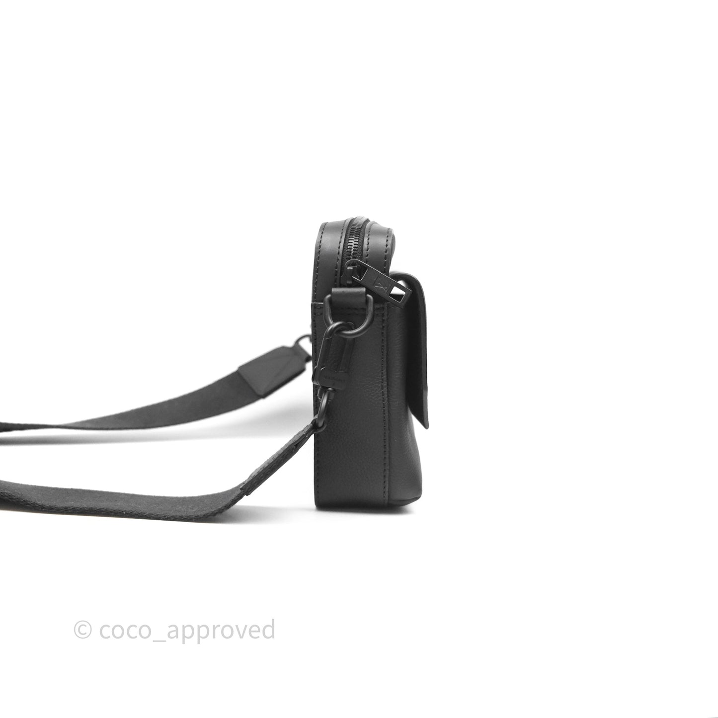 Louis Vuitton Fastline Messenger Black