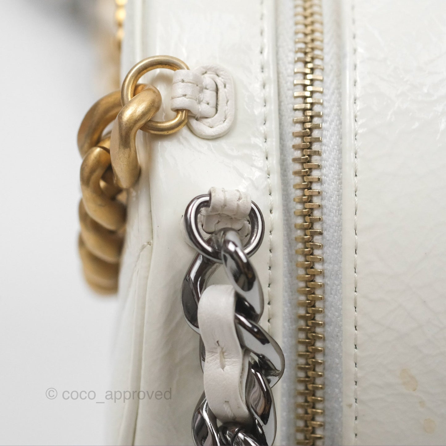 Chanel 19 Round Clutch With Chain White Glazed Calfskin Mixed Hardware