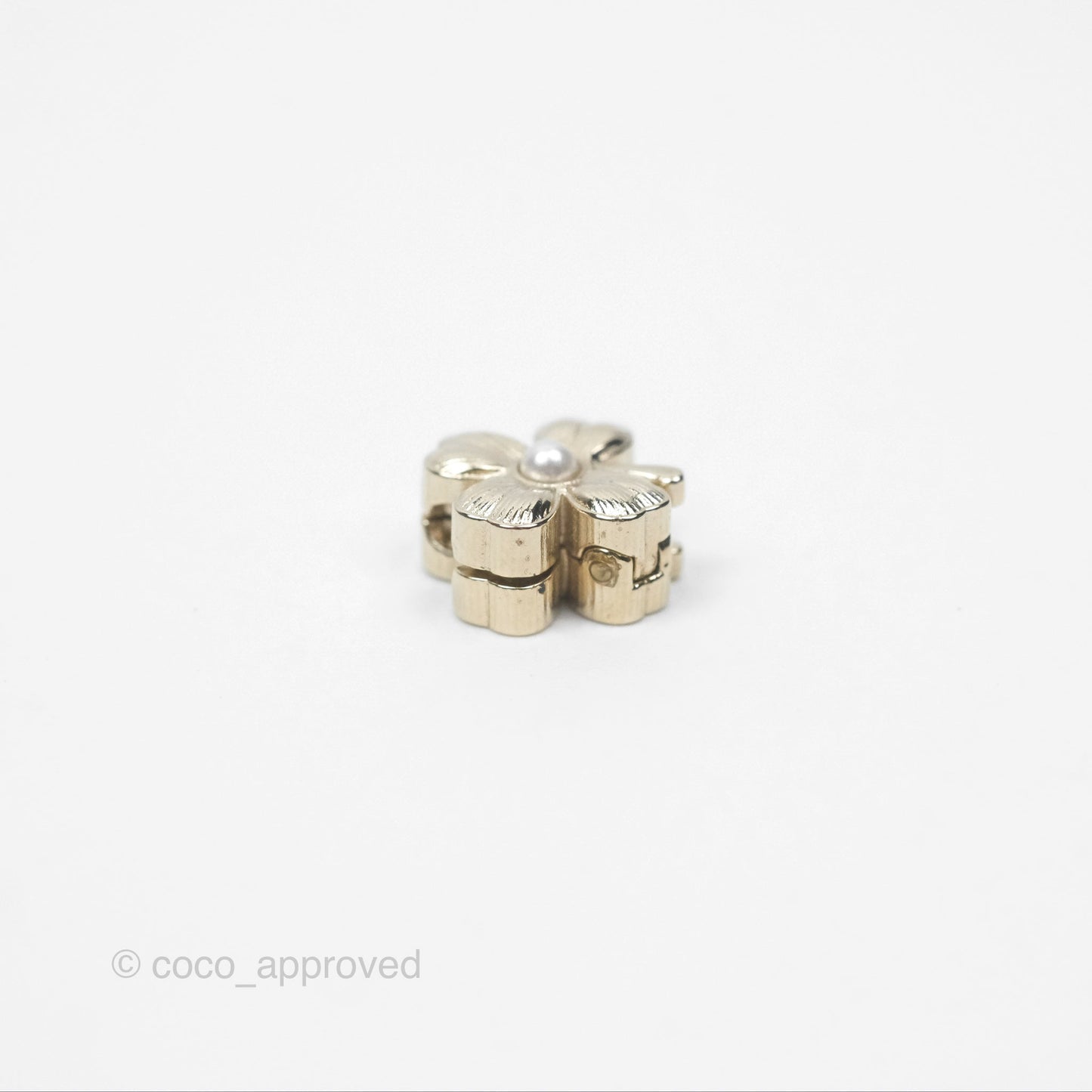 Chanel Magnetic Hair Accessory Hair Clip Set Gold Tone 22P
