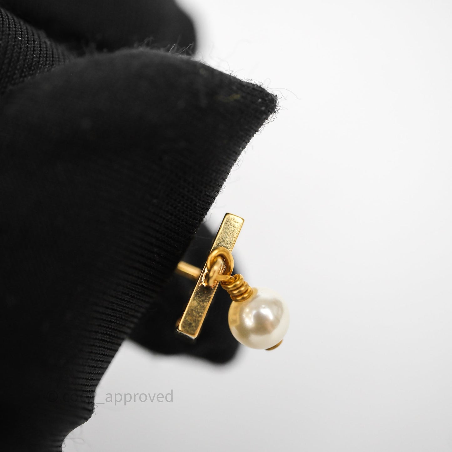Christian Dior Miss Dior Drop Pearl Earrings Gold Tone
