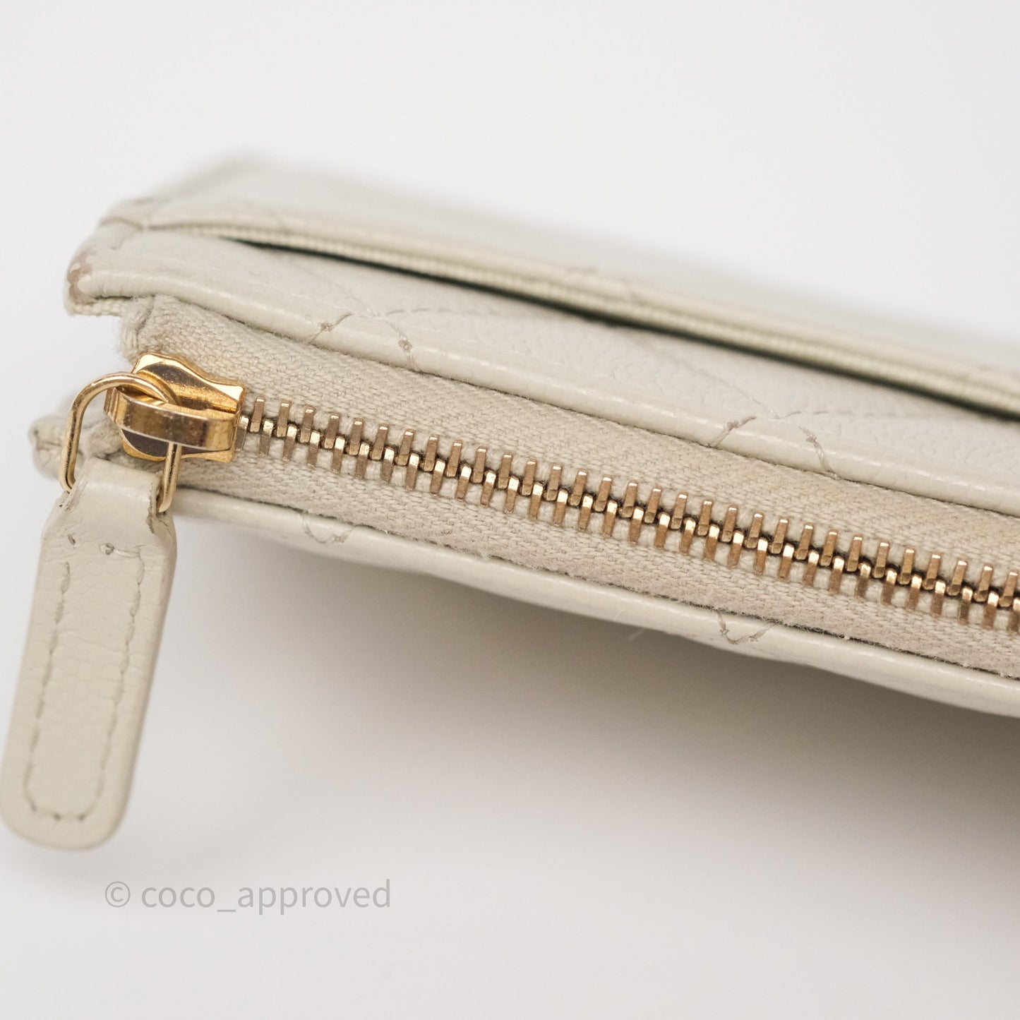 Chanel Zipper Card Holder Wallet Light Grey Caviar Gold Hardware
