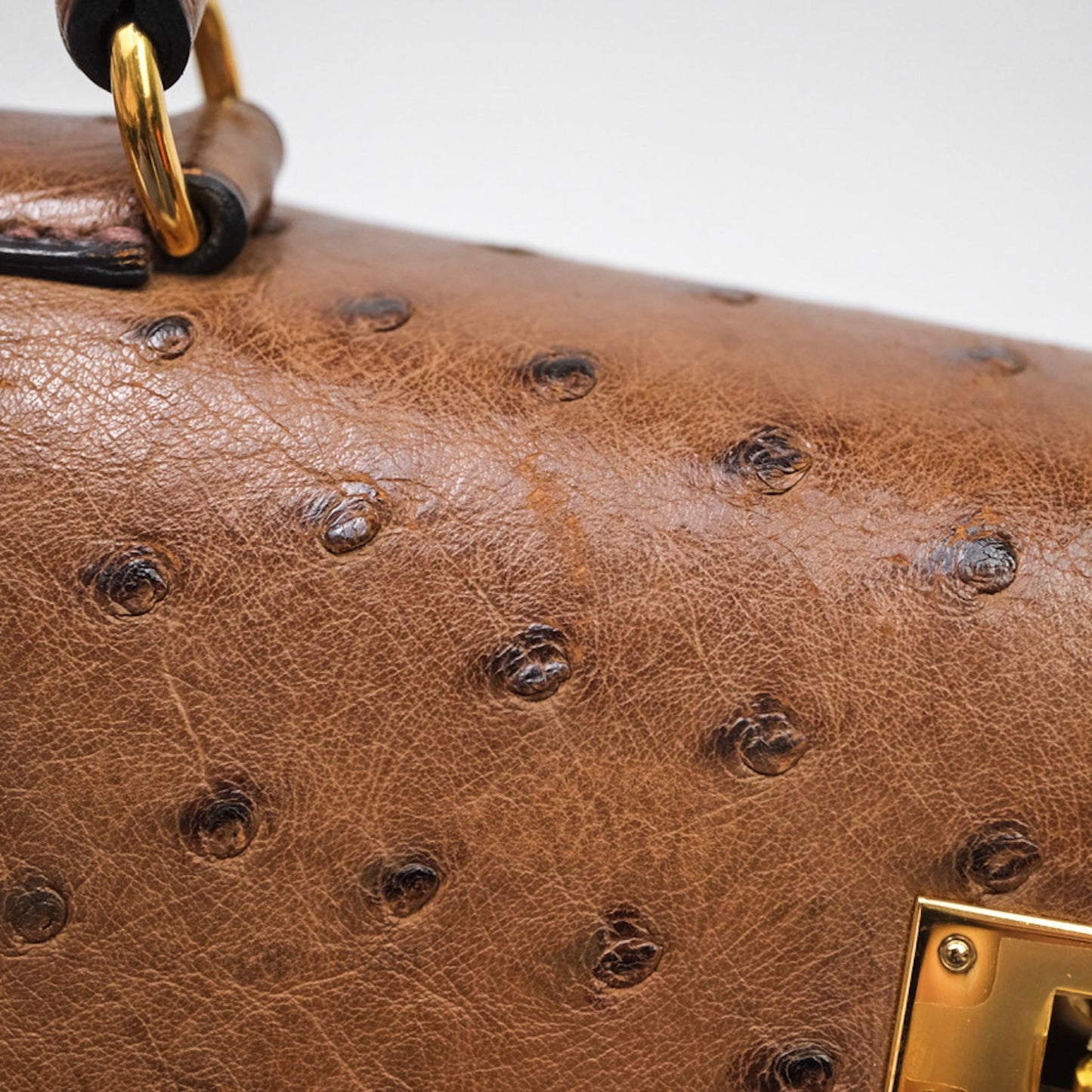 Hermès Kelly 28 Chocolate Ostrish Sellier Gold Hardware
