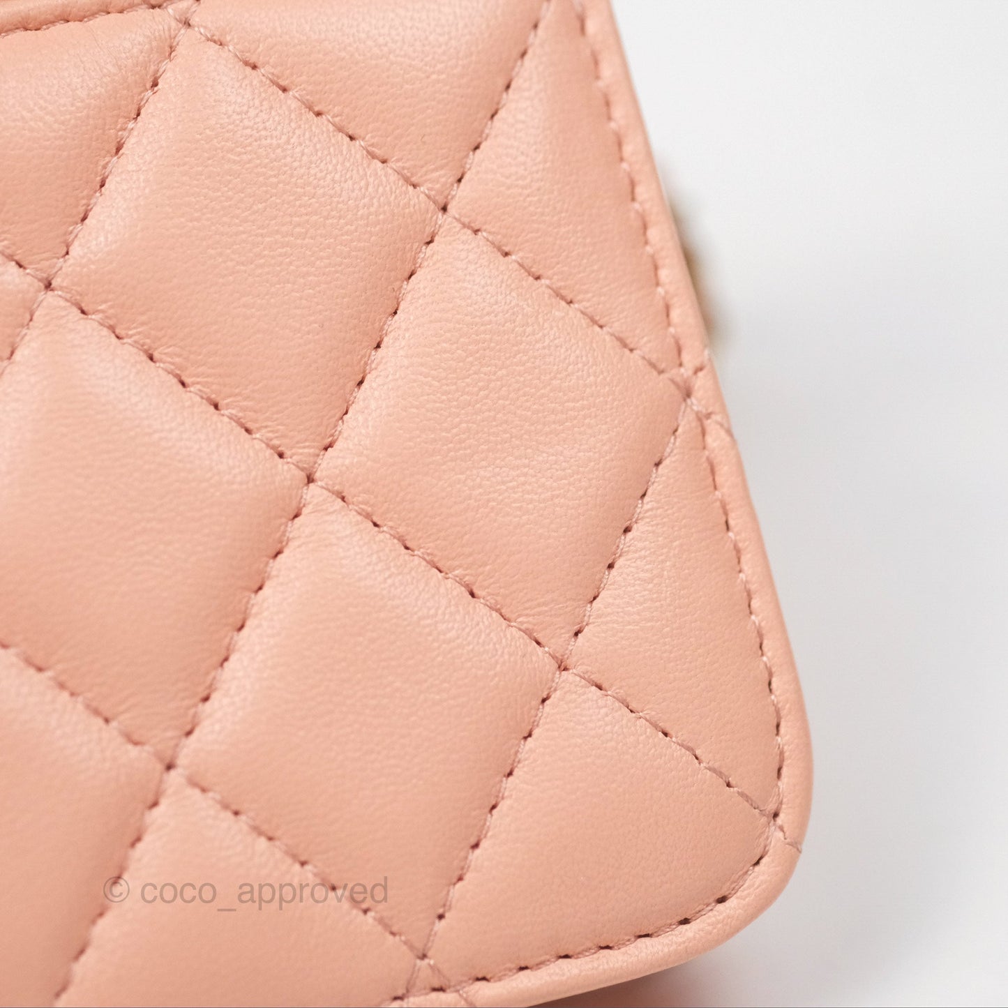Chanel Pearl Crush Card Holder Pink Beige Lambskin Aged Gold Hardware