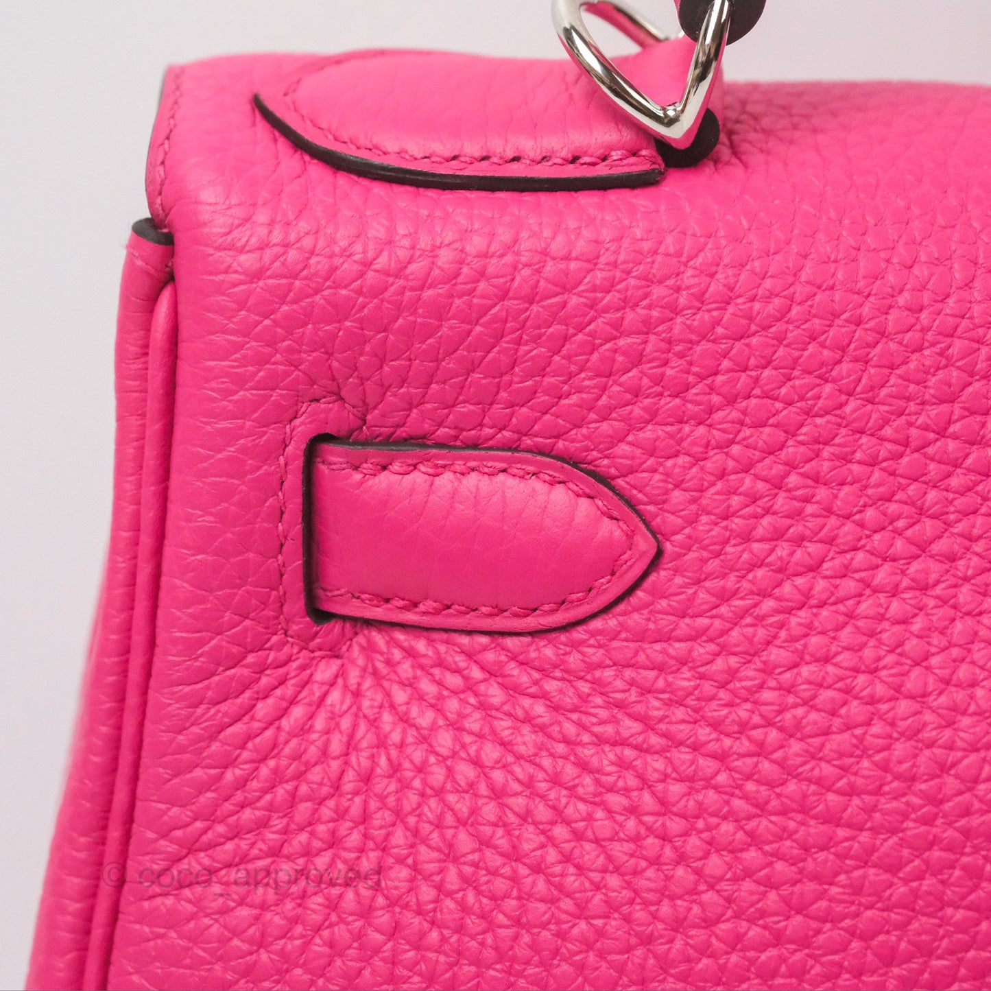 Hermès Retourne Kelly 28 Rose Shocking Clemence Palladium Hardware