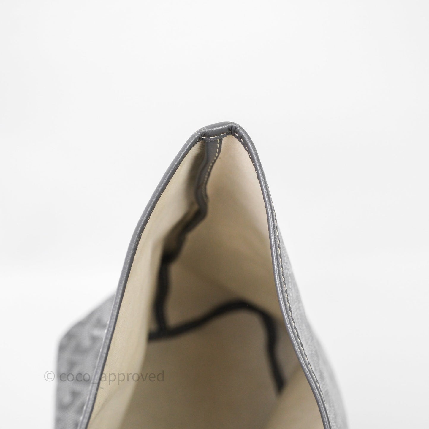 Goyard St Louis Tote PM ⁣⁣⁣⁣⁣⁣⁣⁣⁣⁣⁣⁣⁣⁣⁣⁣⁣⁣⁣⁣Grey