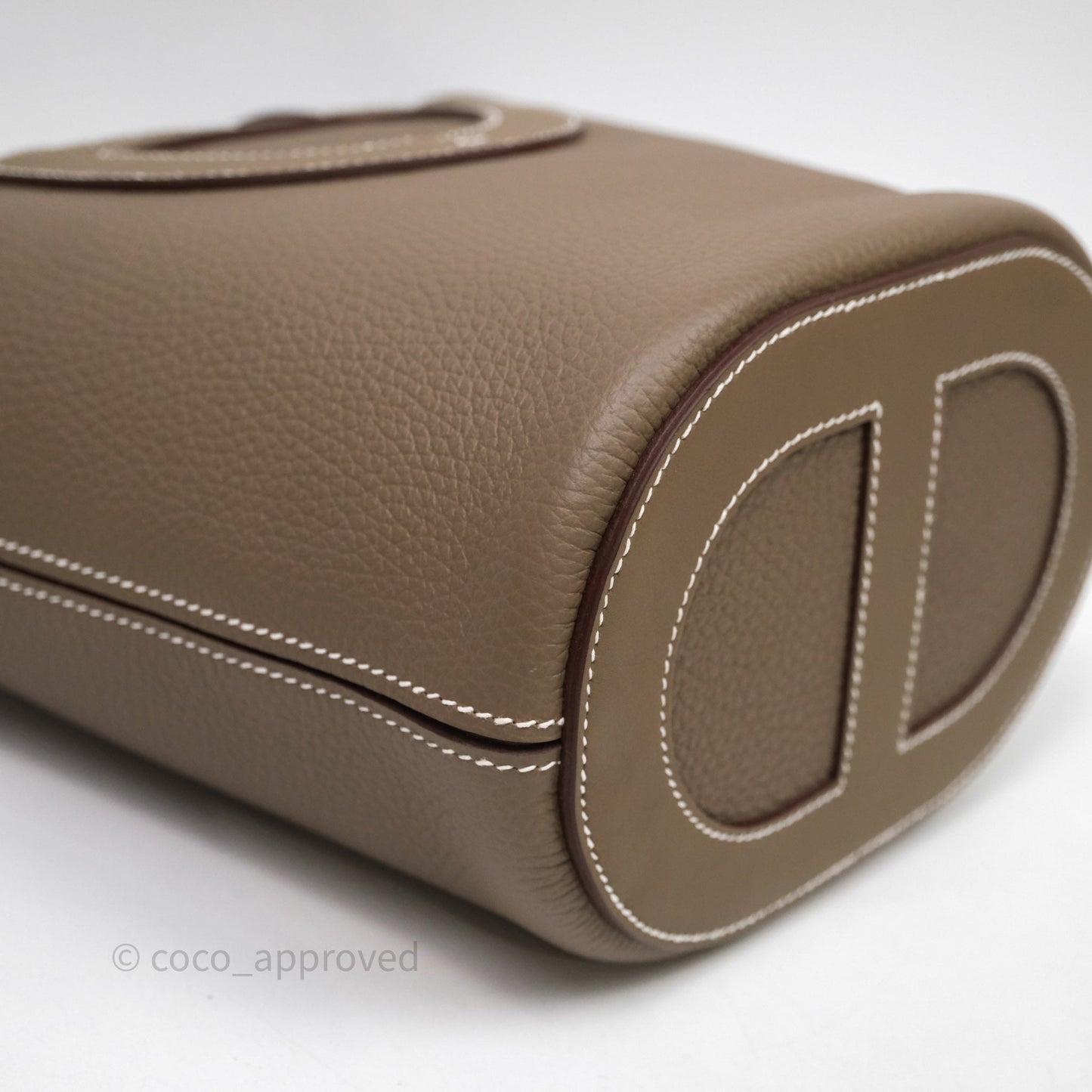 Hermès In-The-Loop 18 Etoupe Taurillon Clemence Veau Swift Gold Hardware