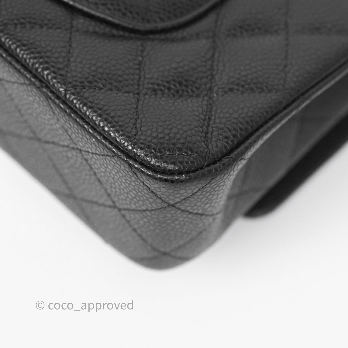 Chanel M/L Medium Classic Flap Quilted Black Caviar Gold Hardware