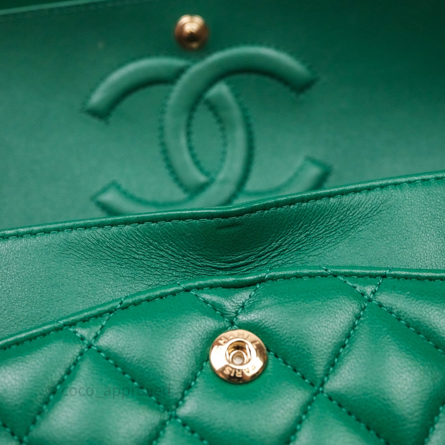 Chanel Classic M/L Medium Flap Quilted Green Lambskin Gold Hardware