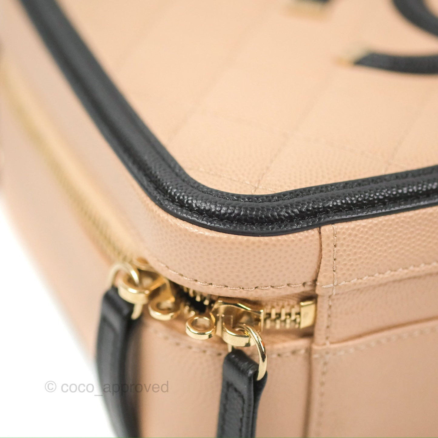 Chanel Quilted Medium CC Filigree Vanity Case Black Beige Caviar Gold Hardware