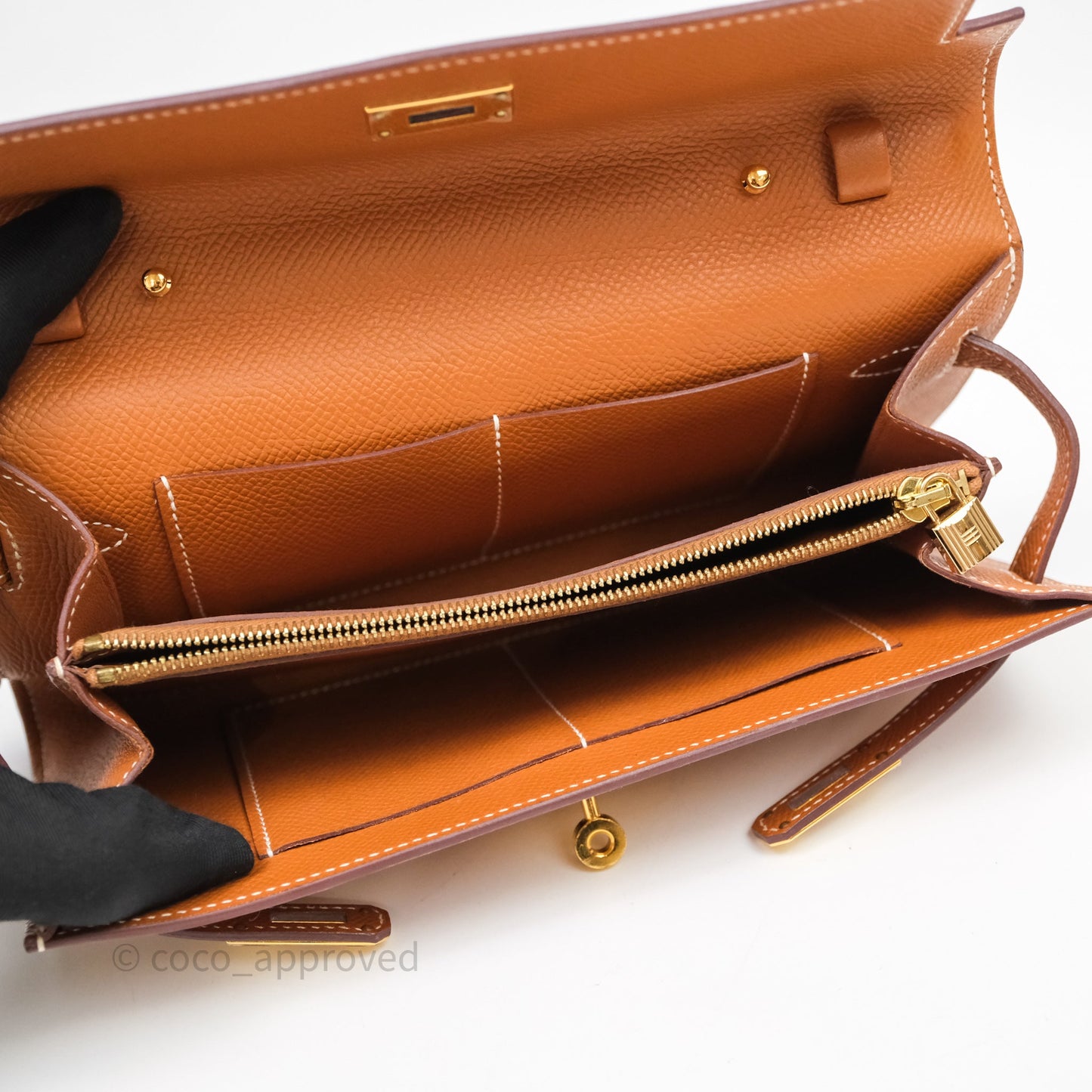 Hermès Kelly To Go Wallet Gold 37 Epsom Gold Hardware