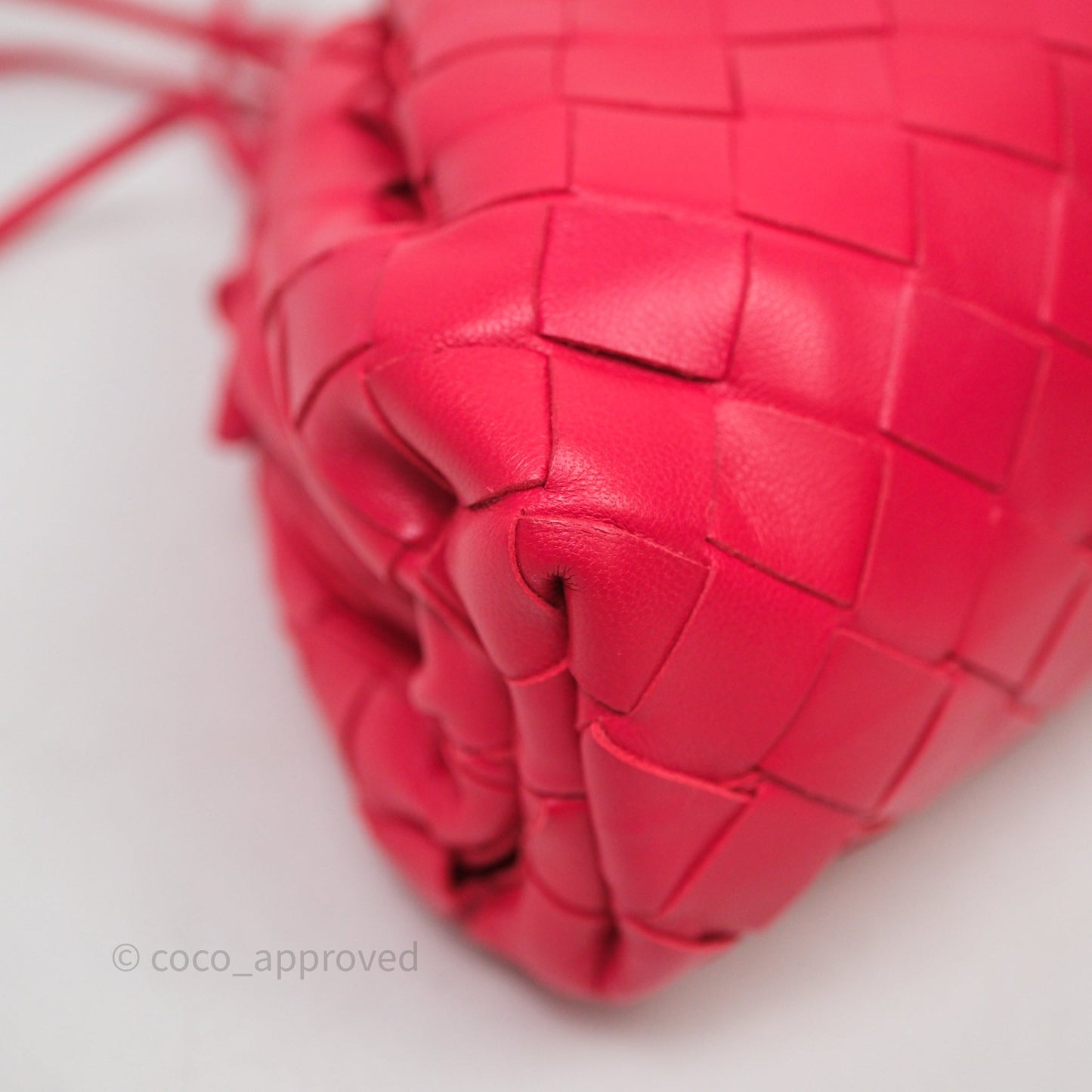 Bottega Veneta Mini Pouch Red Intrecciato Lambskin