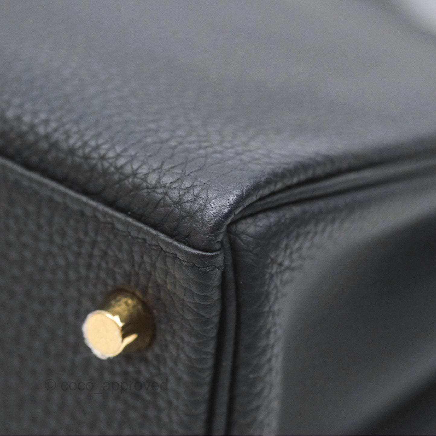 Hermès Retourne Kelly 28 Black Noir 89 Togo Gold Hardware