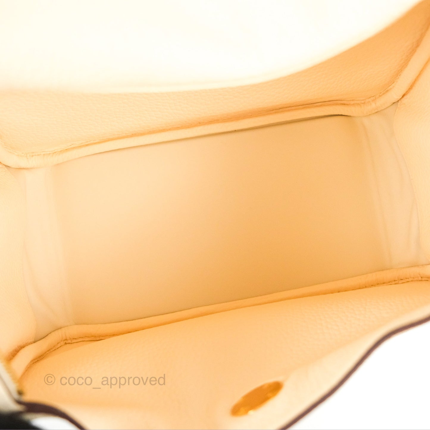 Hermès Lindy 26 Nata Taurillon Clemence Gold Hardware