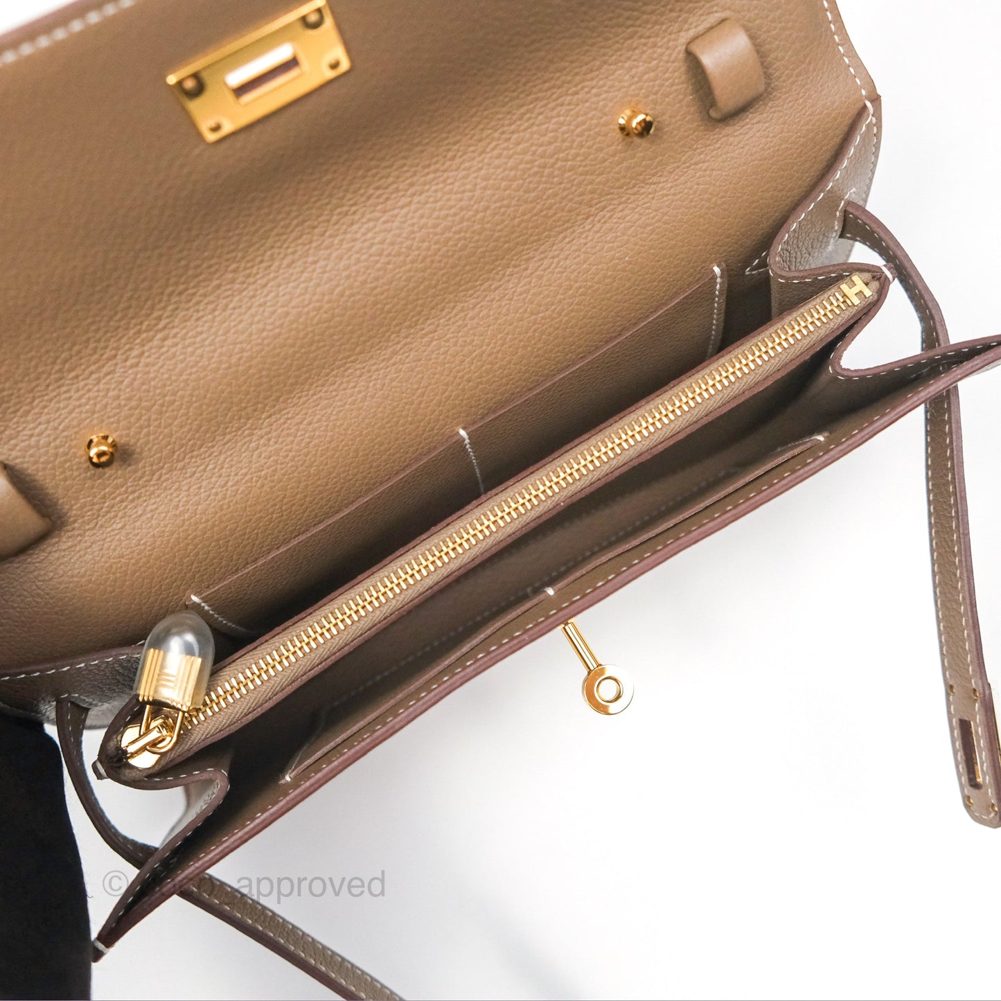 Hermès Kelly To Go Wallet Etoupe Evercolor Gold Hardware