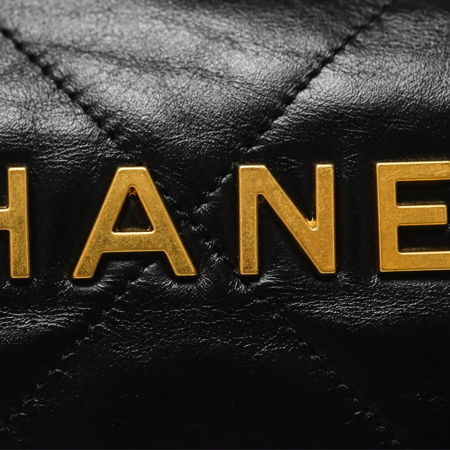 Chanel 22 Bag Medium Black Crumpled Calfskin Aged Gold Hardware