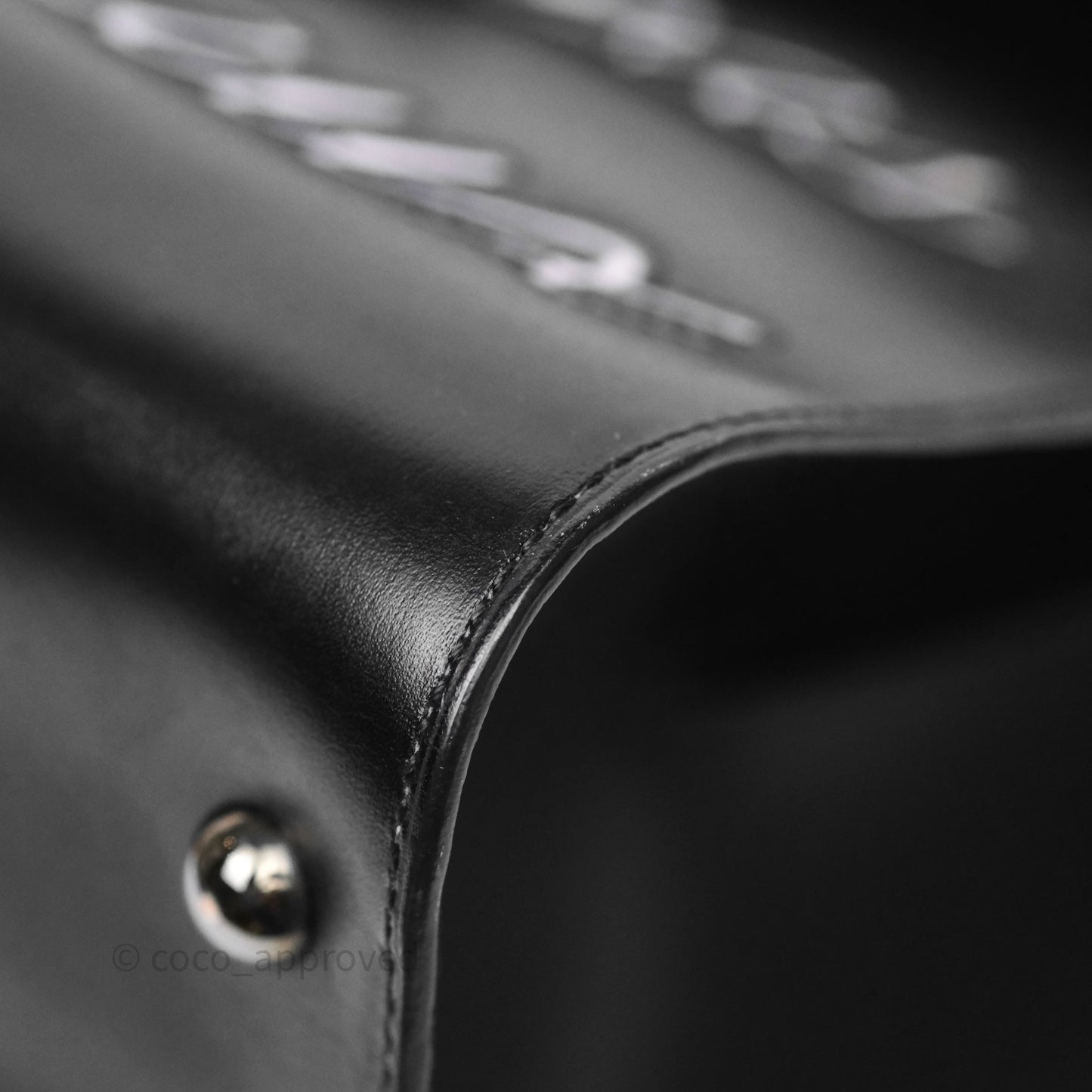 Delvaux Brillant L'Humour MM Black Calfskin