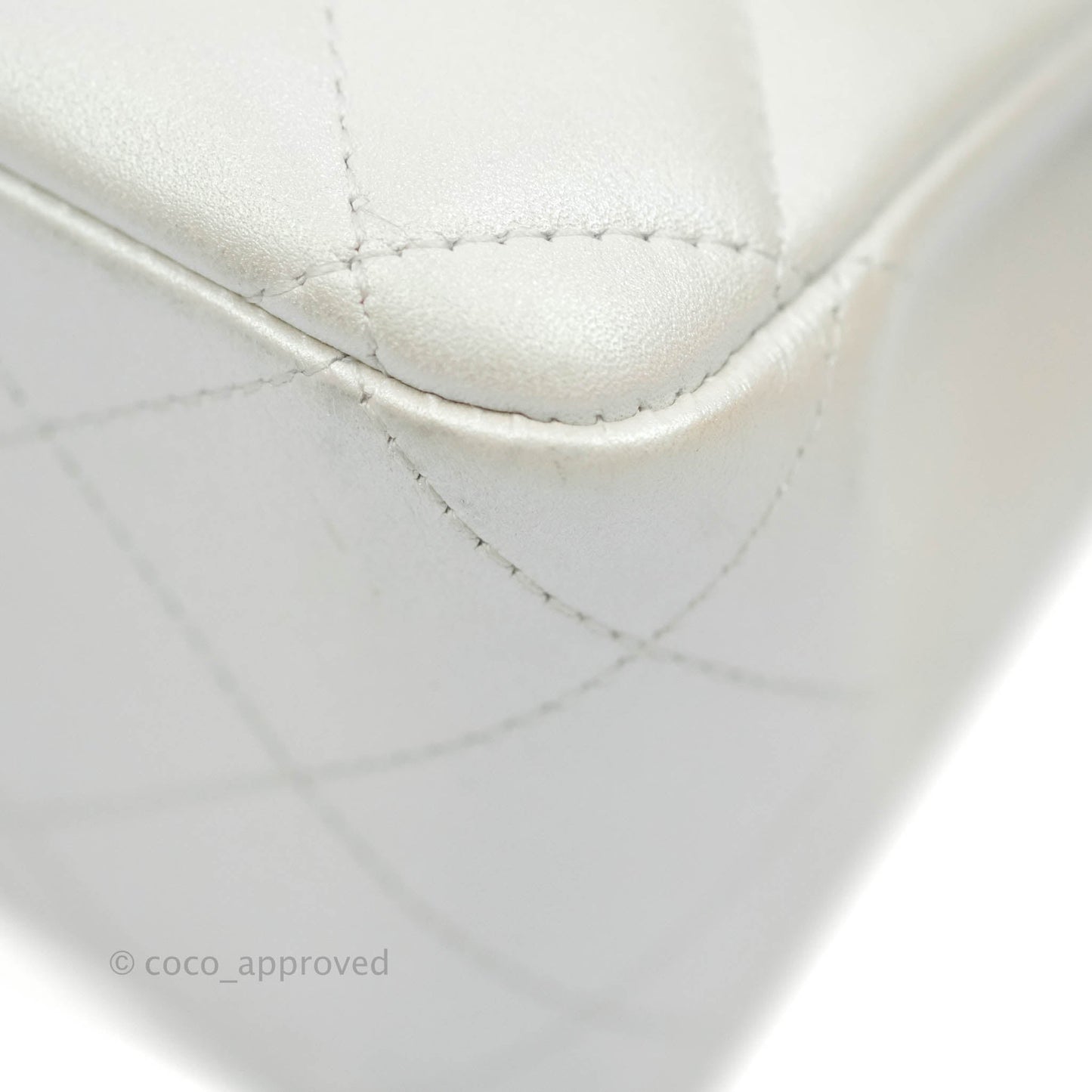 Chanel Classic M/L Medium Double Flap Iridescent White Lambskin Gold Hardware