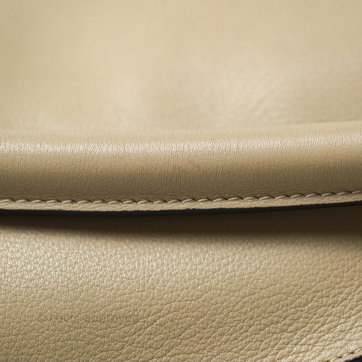 Loewe Medium Puzzle Bag Light Beige Calfskin
