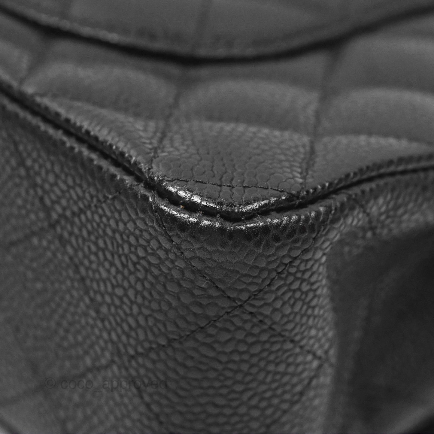 Chanel Classic M/L Medium Flap Quilted Black Caviar Gold Hardware