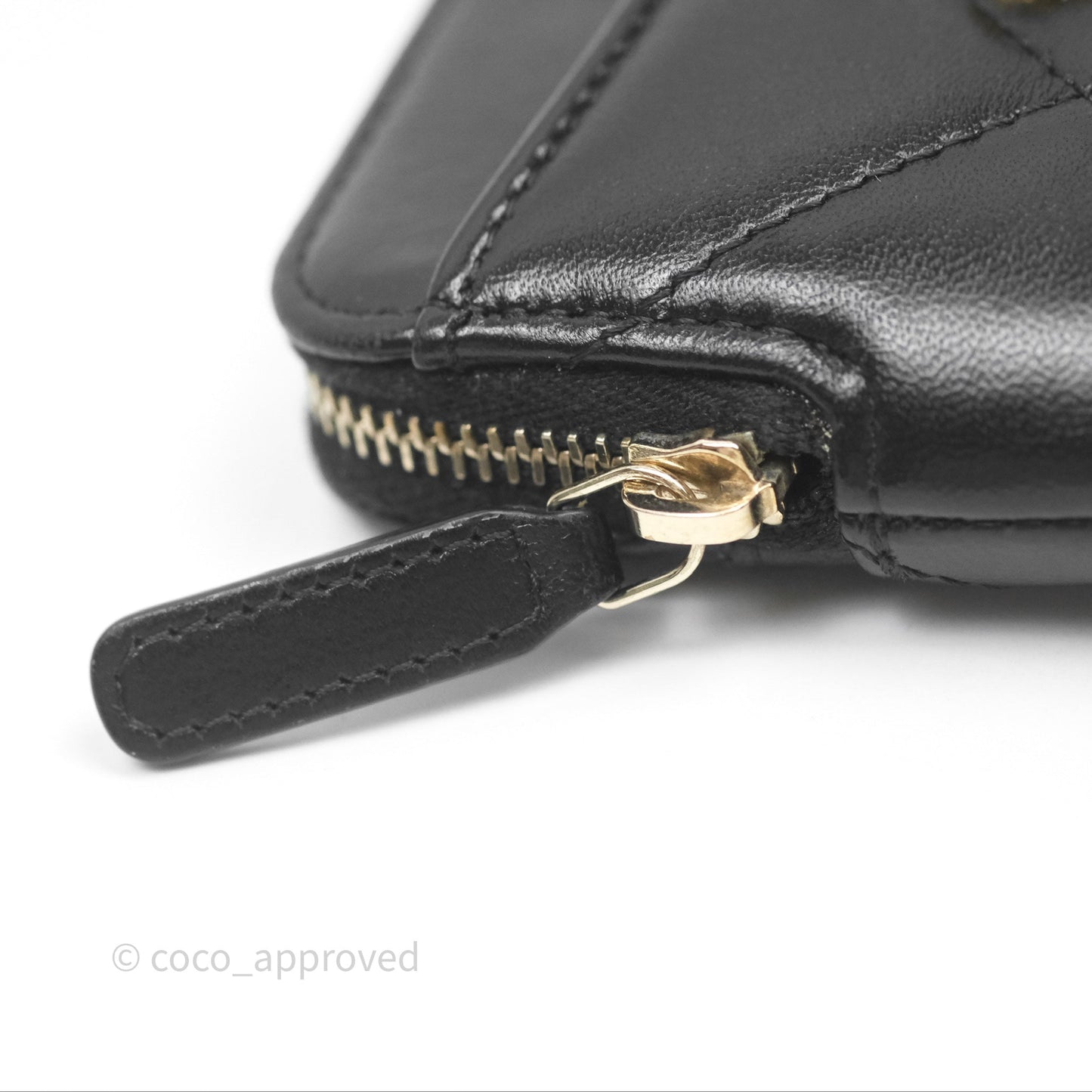 Chanel 19 Black Zipped Coin Purse Lambskin Gold Hardware