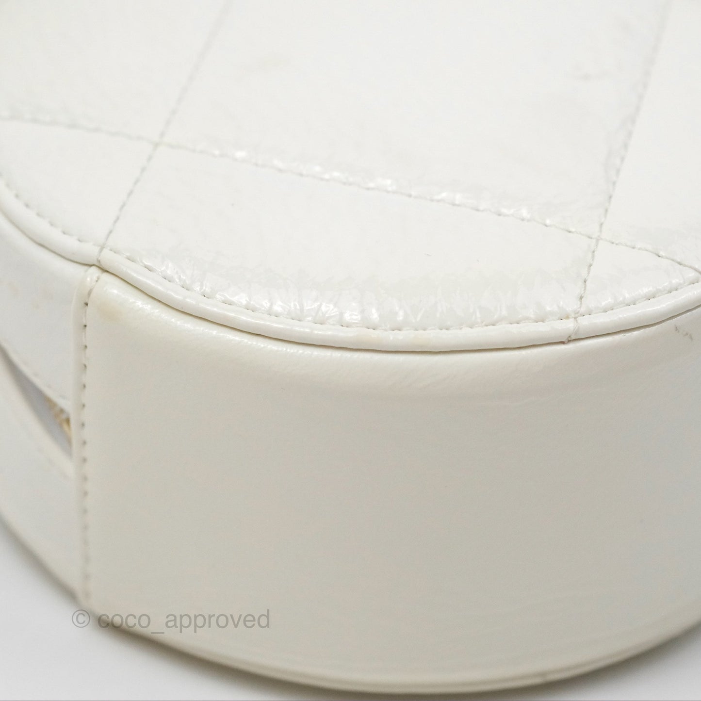 Chanel 19 Round Clutch With Chain White Glazed Calfskin Mixed Hardware