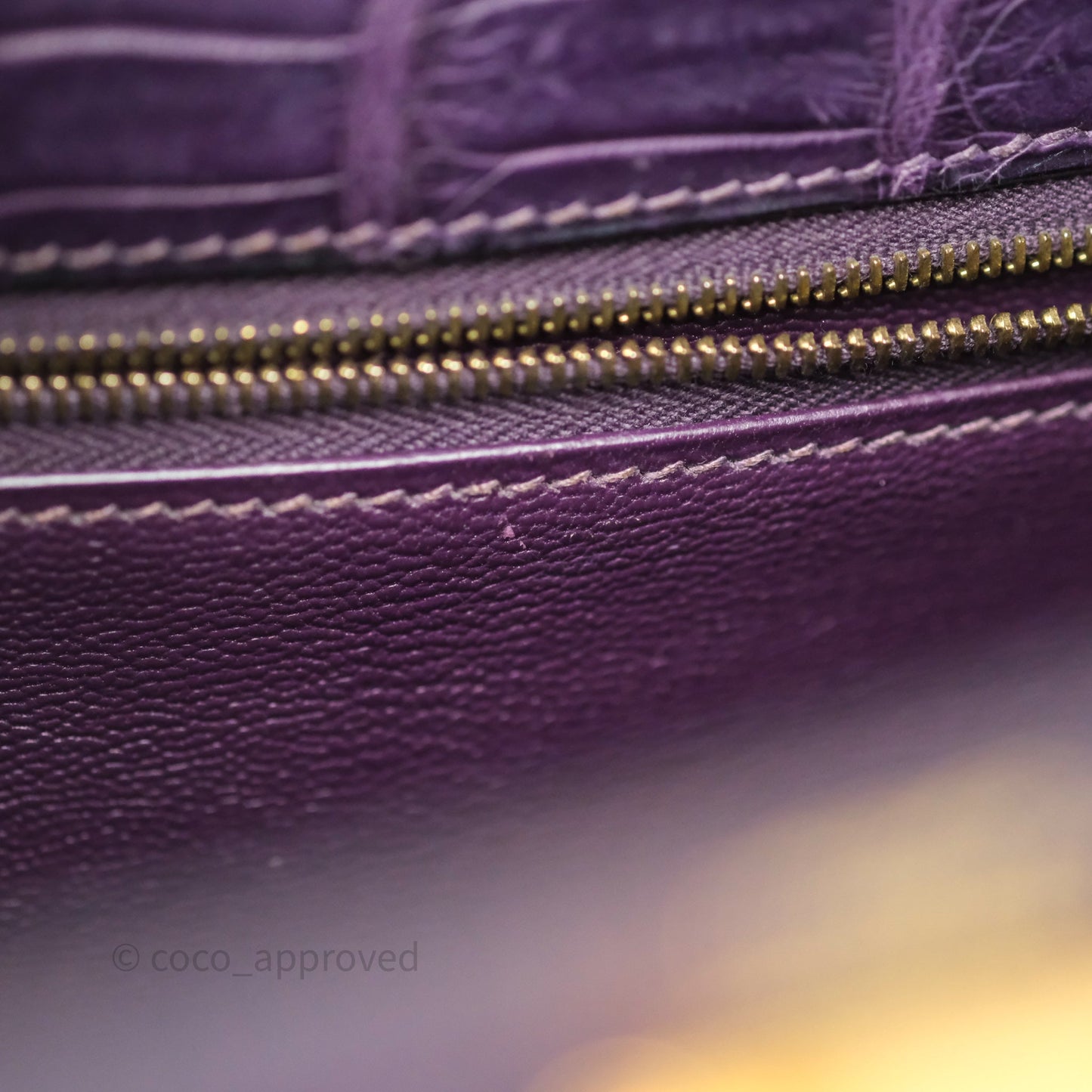 Hermès Kelly 28 Purple Crocodile Gold Hardware