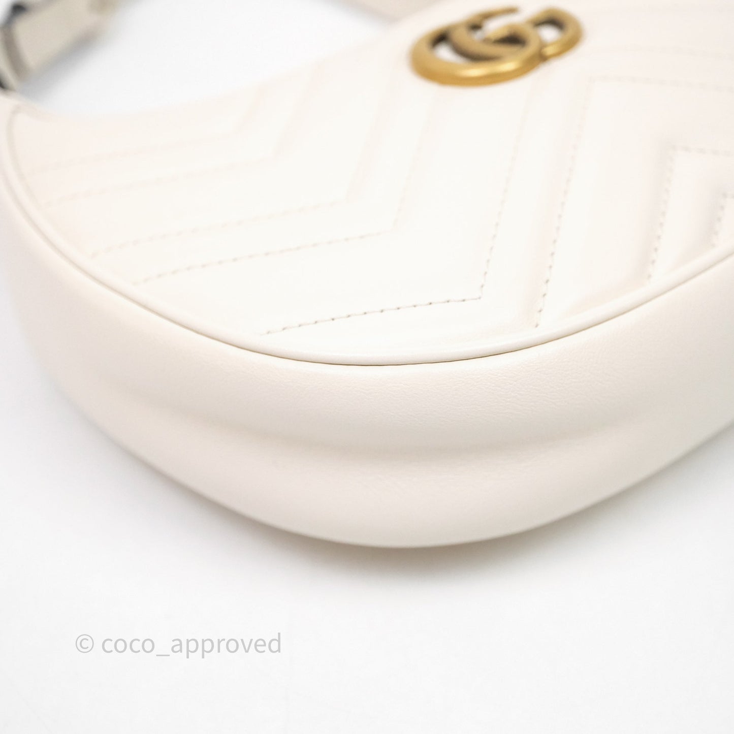 Gucci GG Marmont Half Moon-shaped Hobo Bag White