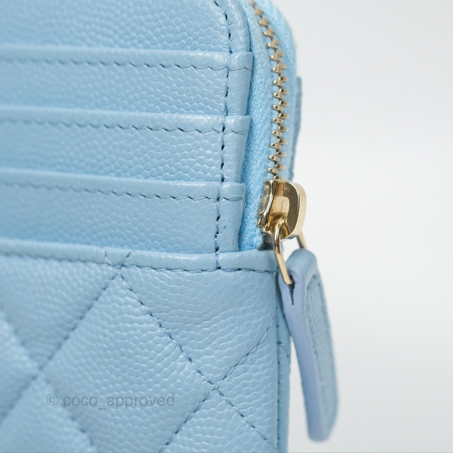 Chanel Zipped Coin Purse Card Holder Blue Caviar 22S