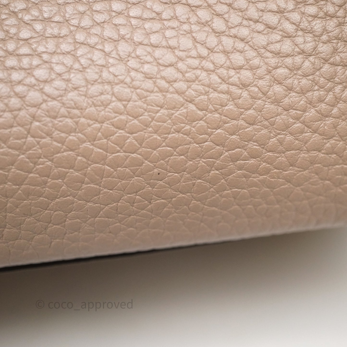 Louis Vuitton Taurillon Capucines BB Galet