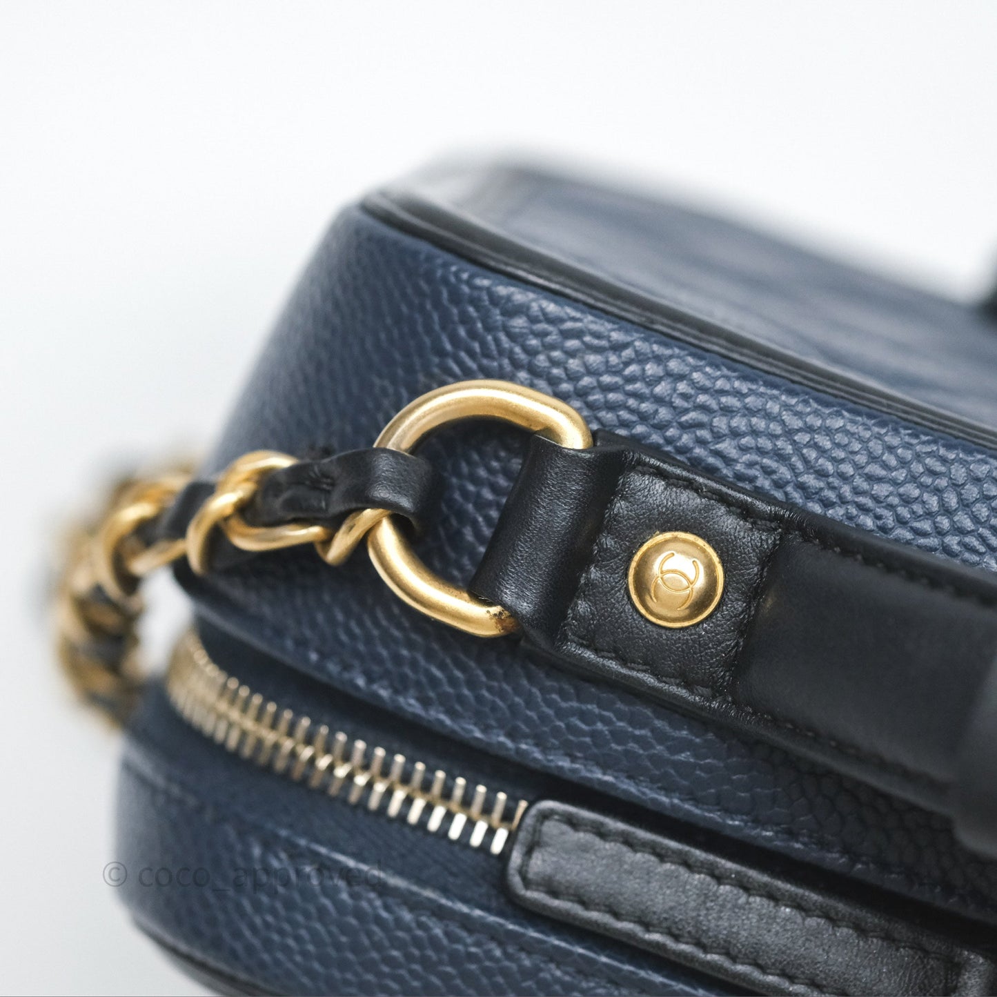 Chanel Quilted Medium CC Filigree Vanity Case Dark Navy Caviar Gold Hardware