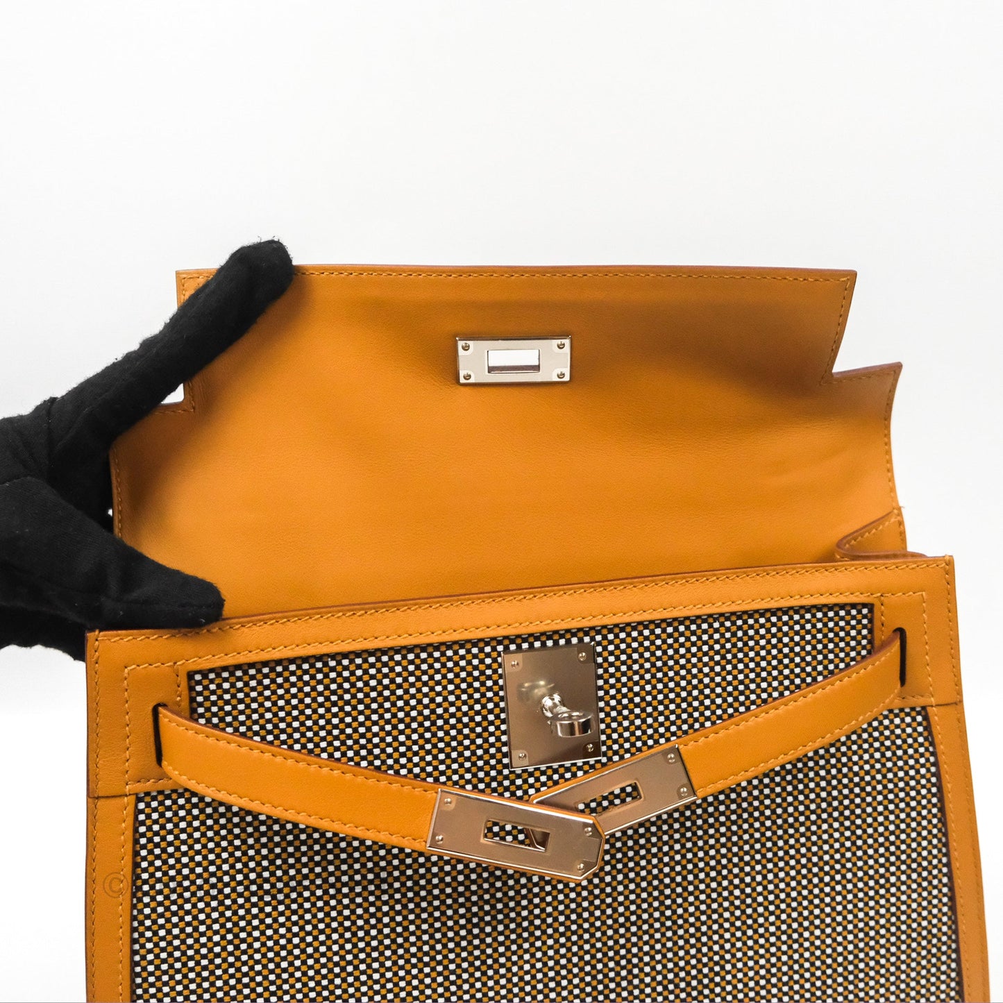 Hermès Kelly Sellier 28 Quadrille Black/White/Desert Sesame Swift