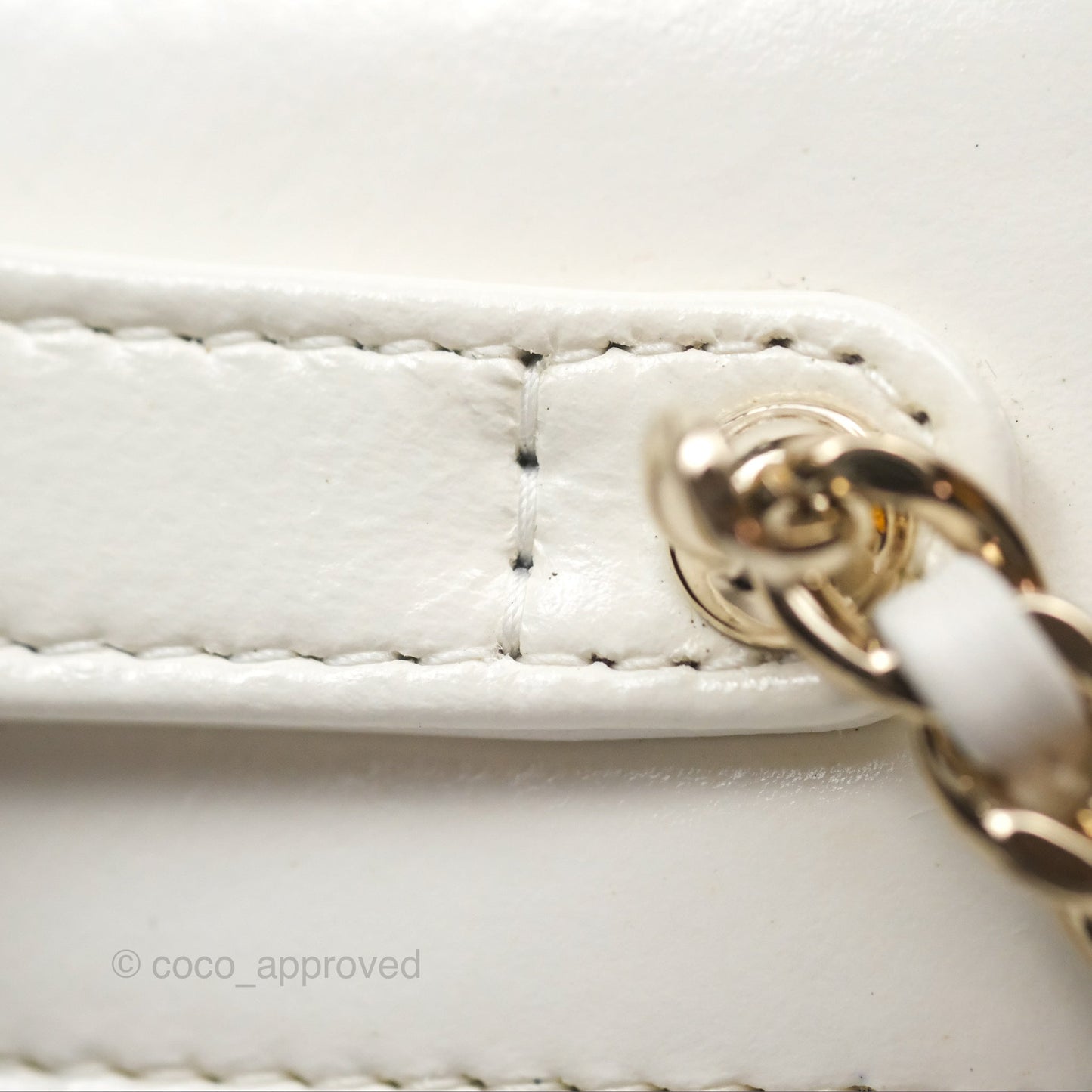 Chanel Top Handle Quilted Vanity Case White Shiny Lambskin Good Hardware