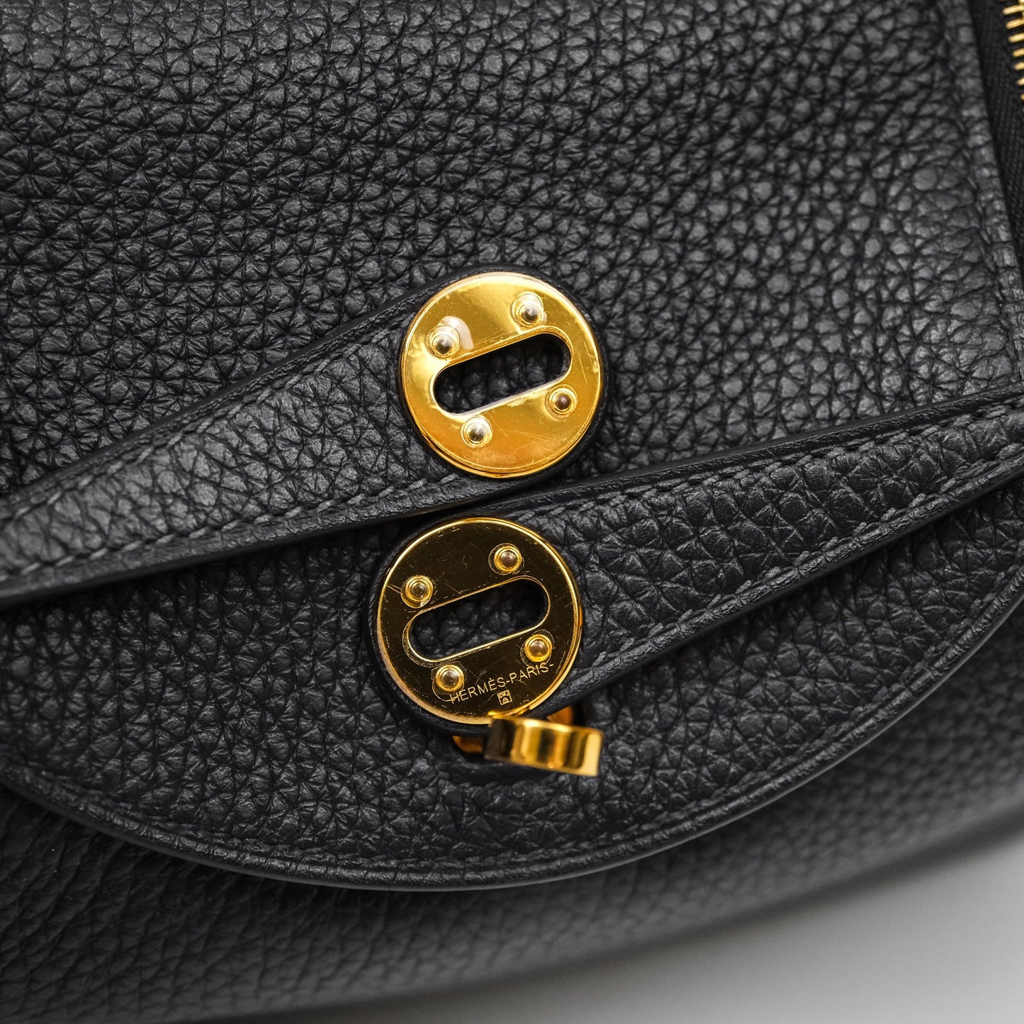 Hermès Mini Lindy 20 Caban 3Y Clemence Gold Hardware