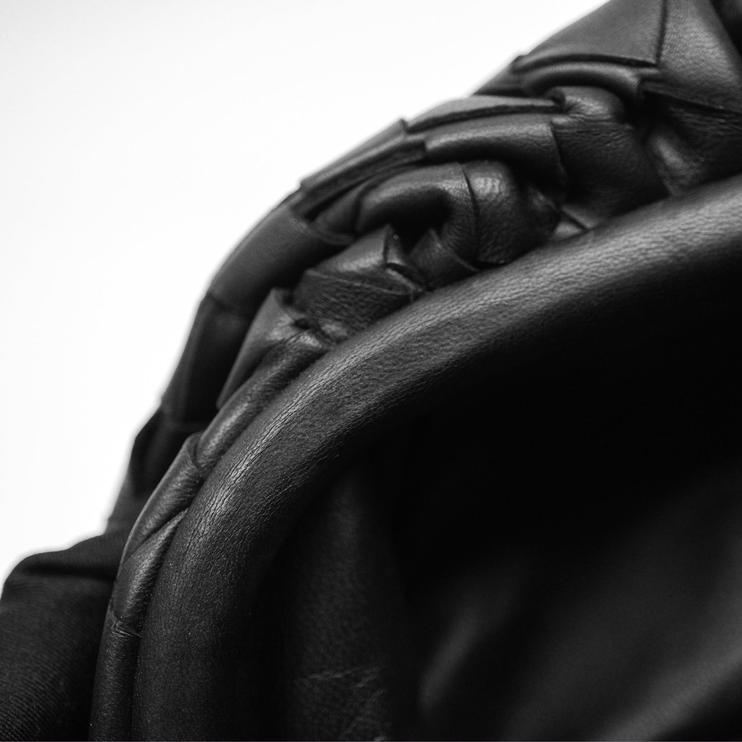 Bottega Veneta Mini Pouch Black Intrecciato Calfskin
