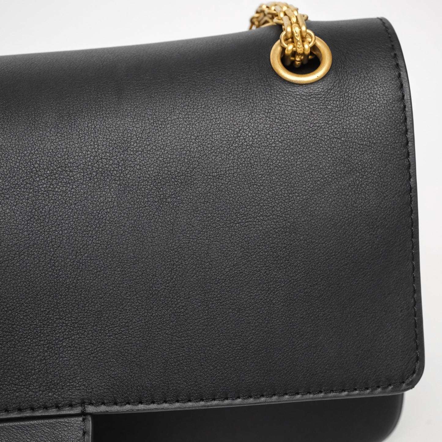 Chanel Paris-Hamburg Charm Nude Reissue 2.55 Medallion Flap 226 Black Calfskin