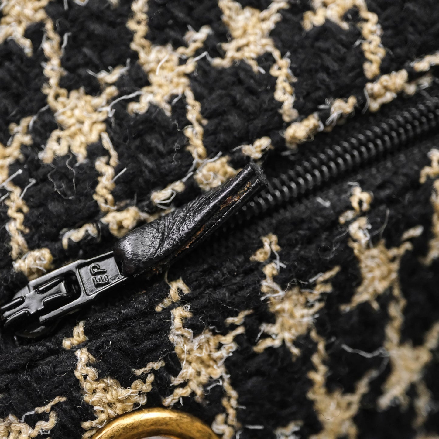 Chanel Reissue 225 Black Beige Houndstooth Tweed Antique Gold Hardware