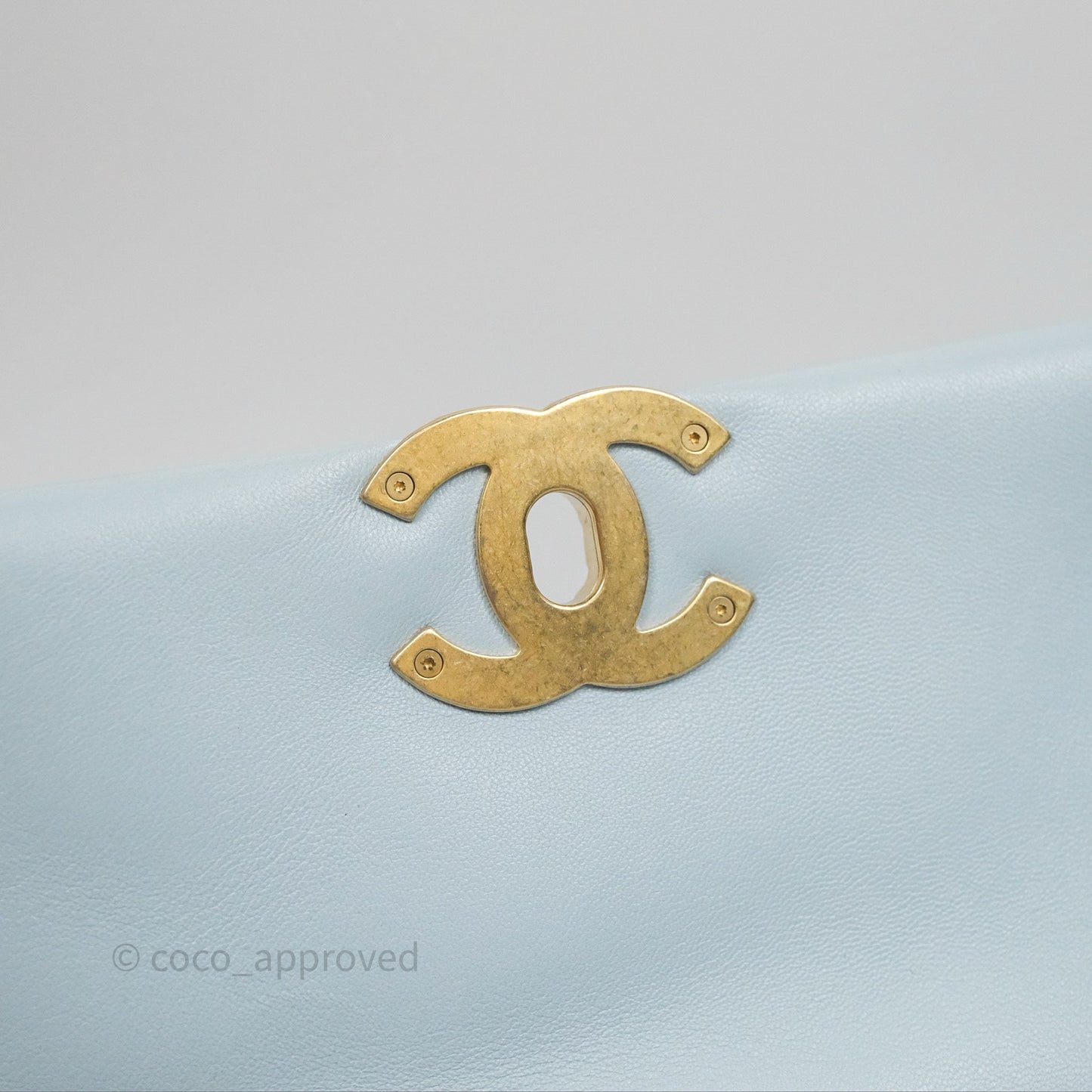 Chanel 19 Medium Blue Mixed Hardware